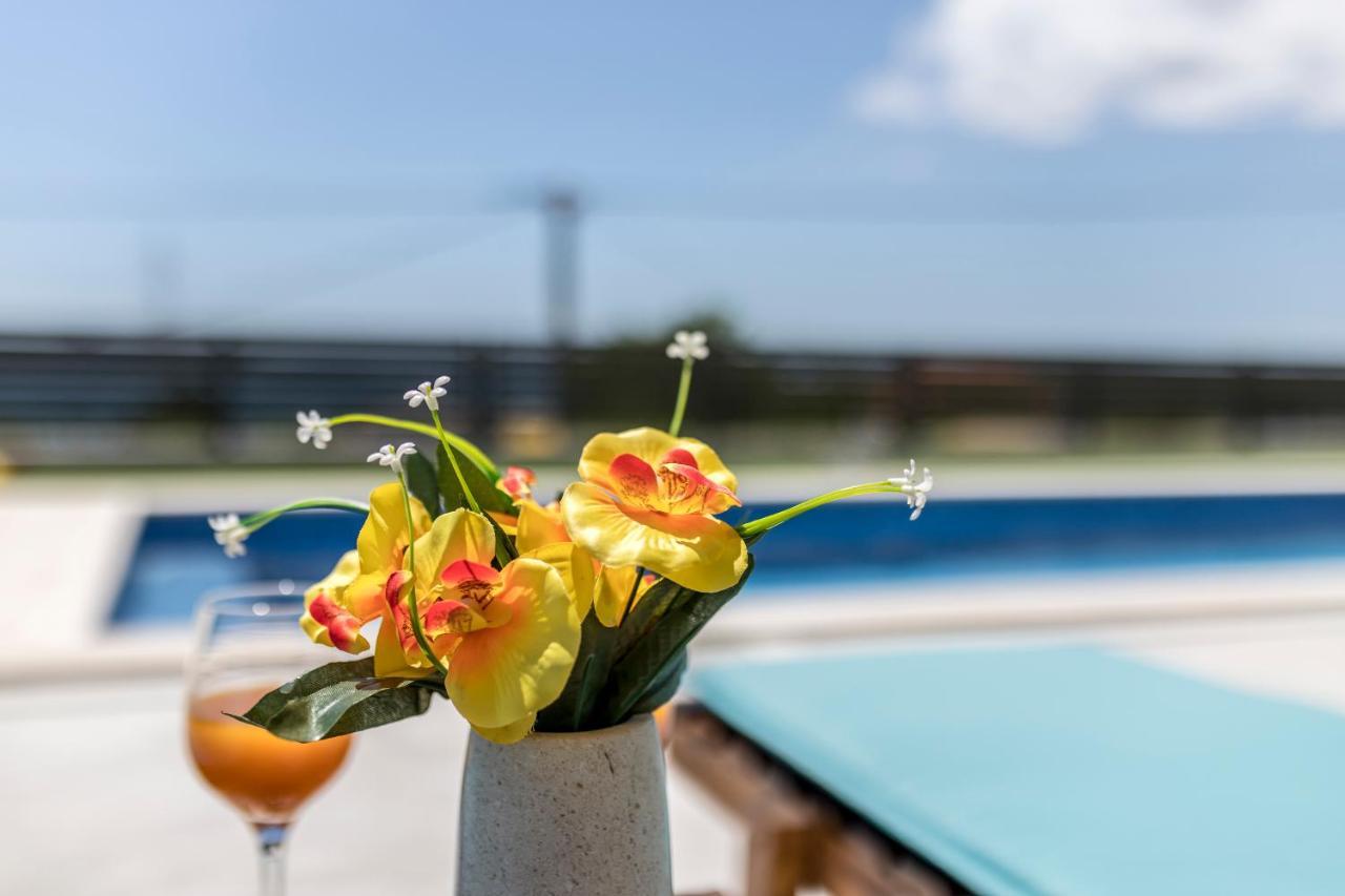 Luxury Villa La Nonna Ana - Heated Pool, Sea View, Near Split Каштела Екстер'єр фото