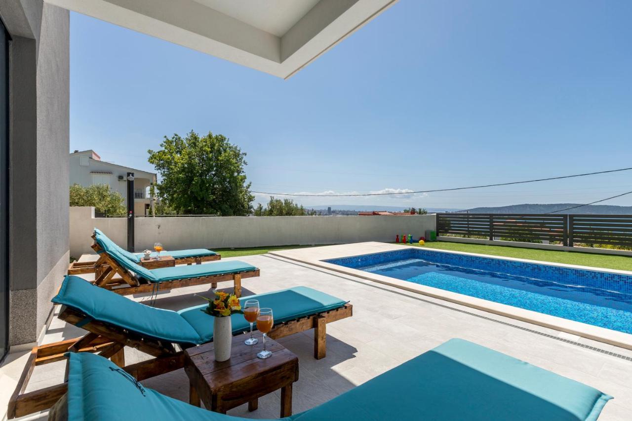 Luxury Villa La Nonna Ana - Heated Pool, Sea View, Near Split Каштела Екстер'єр фото