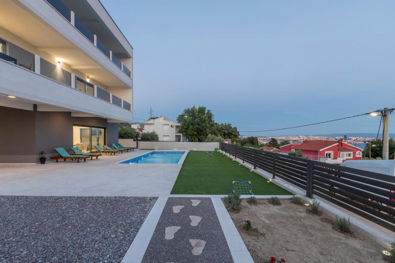 Luxury Villa La Nonna Ana - Heated Pool, Sea View, Near Split Каштела Екстер'єр фото